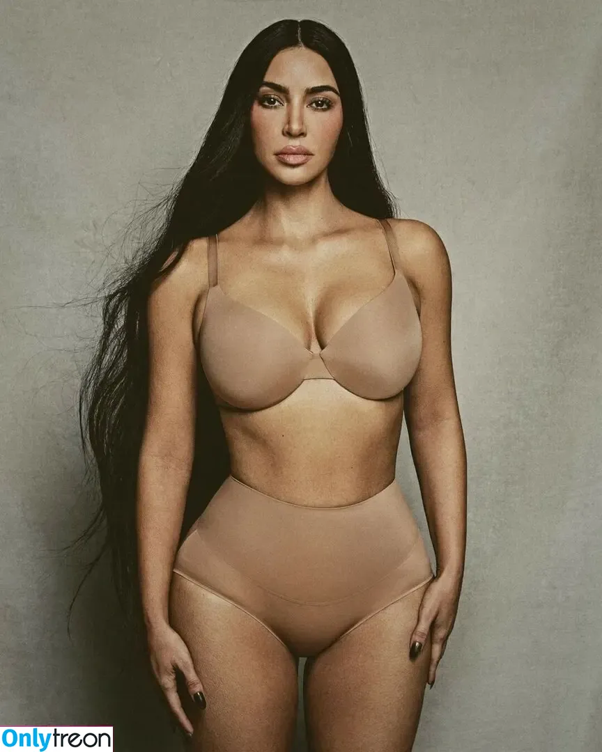 Kim Kardashian nude photo #4308 (KimKardashian / kim_kardashian)