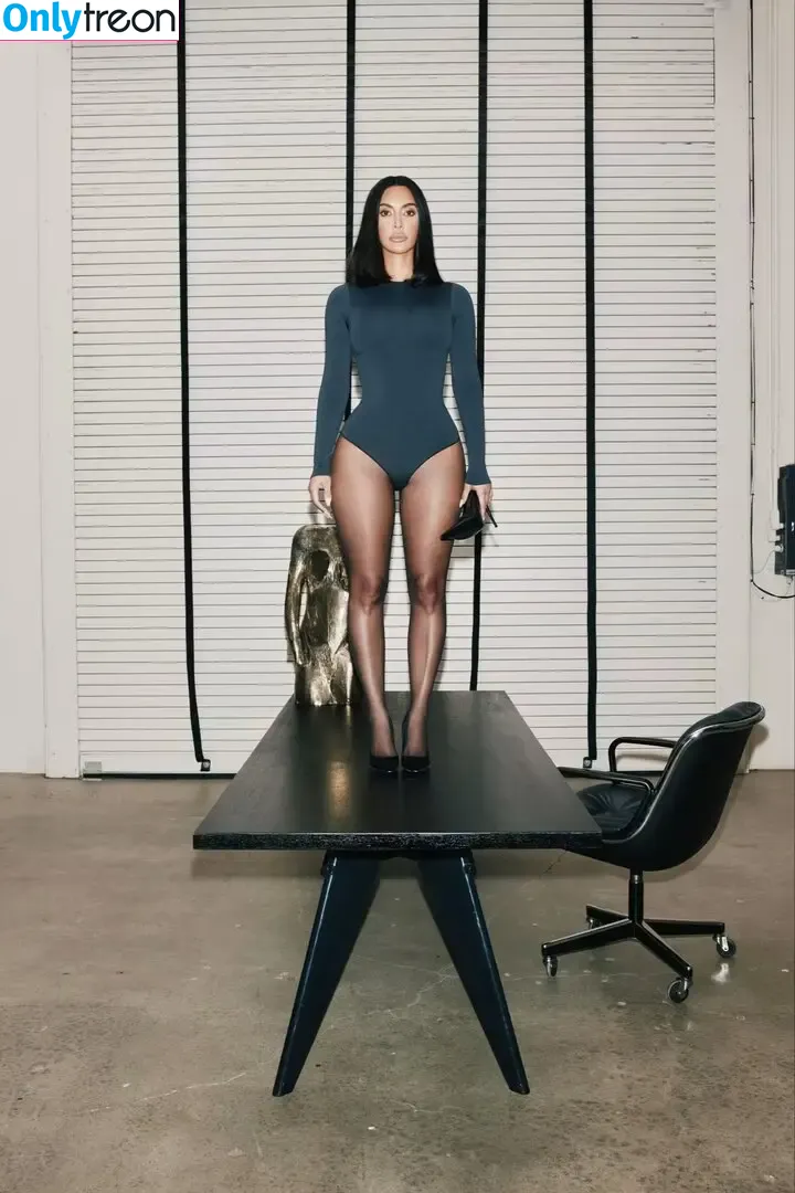 Kim Kardashian nude photo #4312 (KimKardashian / kim_kardashian)