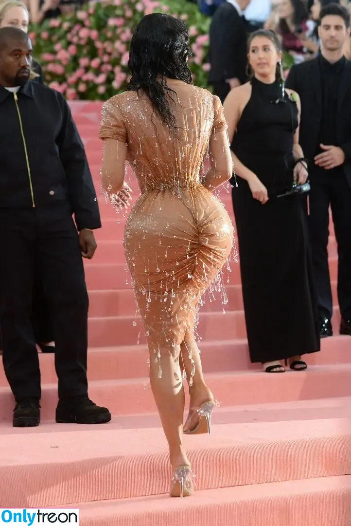 Kim Kardashian nude photo #4344 (KimKardashian / kim_kardashian)