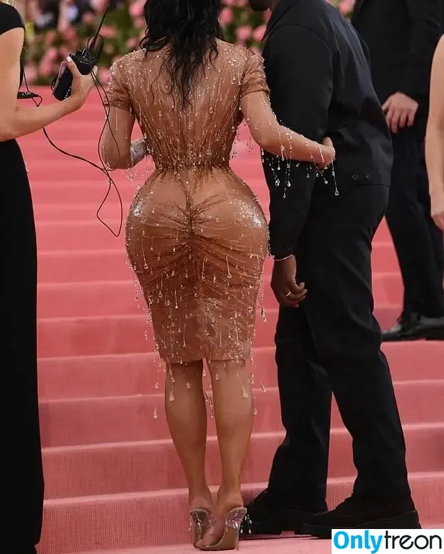 Kim Kardashian nude photo #4345 (KimKardashian / kim_kardashian)