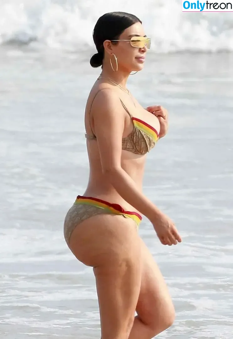 Kim Kardashian nude photo #4368 (KimKardashian / kim_kardashian)