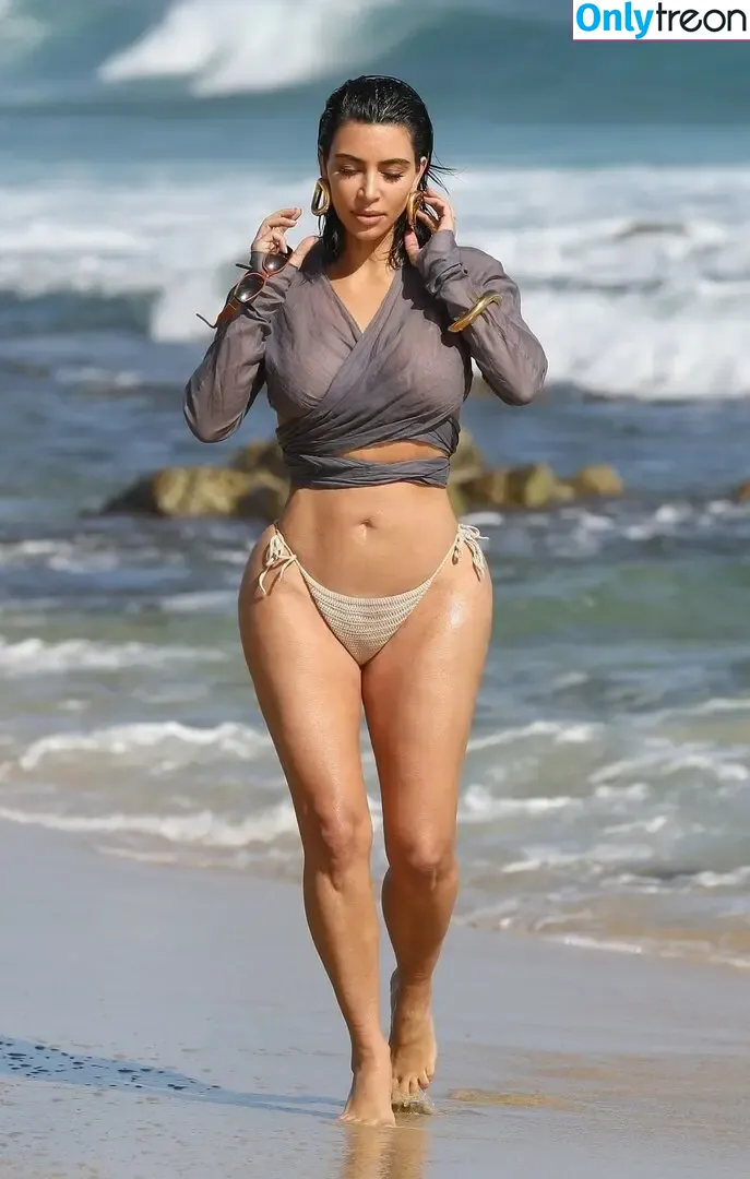 Kim Kardashian nude photo #4374 (KimKardashian / kim_kardashian)
