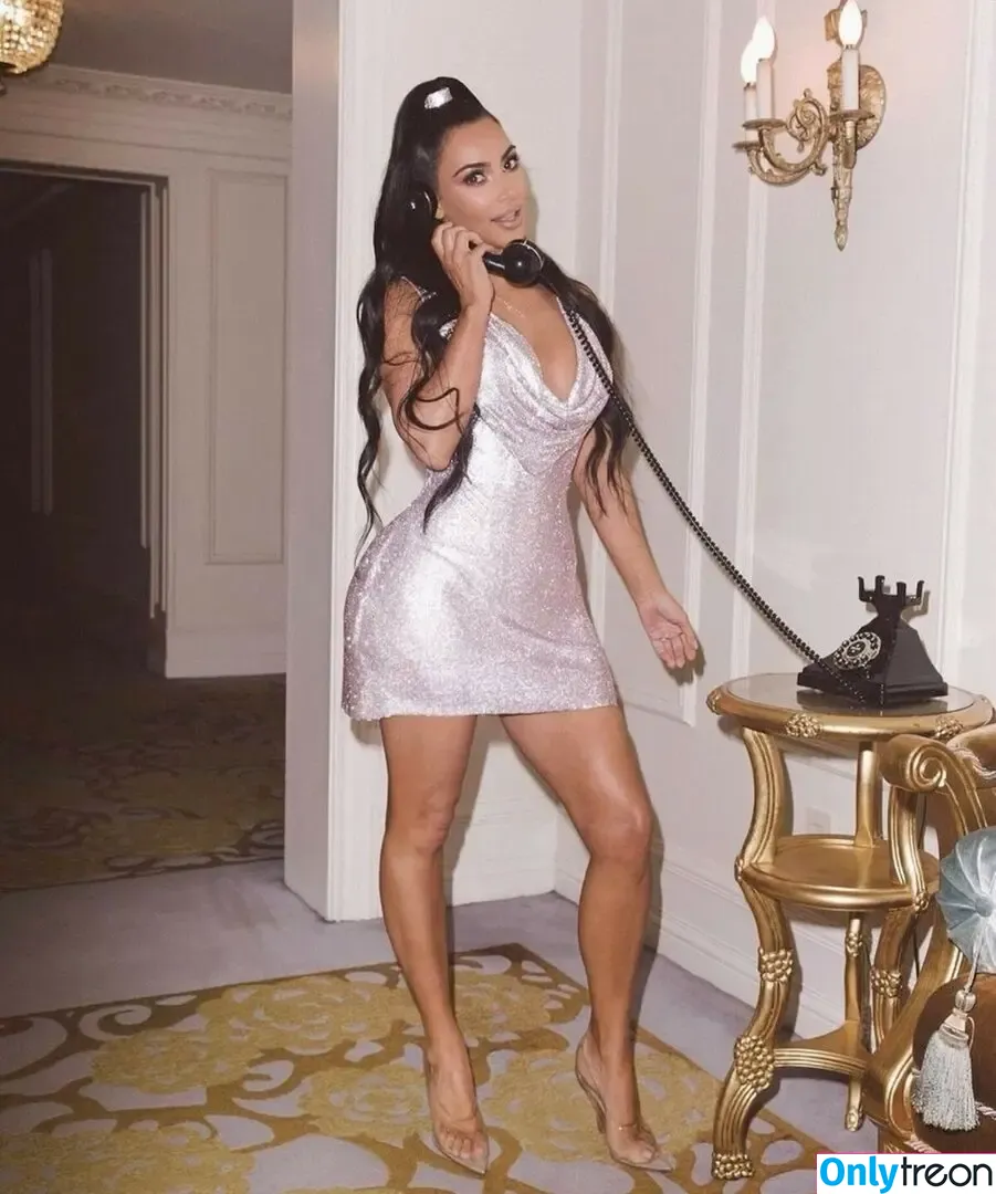 Kim Kardashian nude photo #4404 (KimKardashian / kim_kardashian)