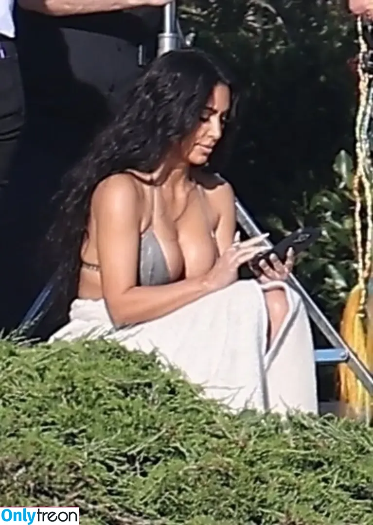 Kim Kardashian nude photo #4498 (KimKardashian / kim_kardashian)