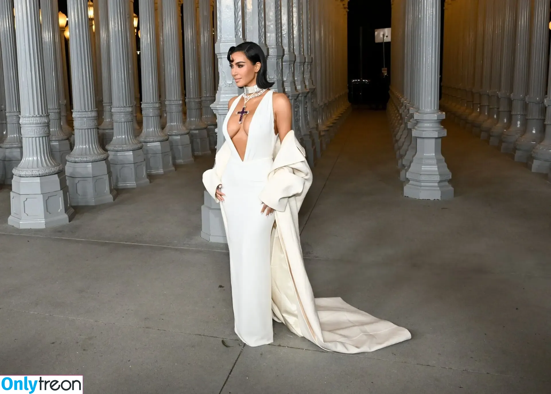 Kim Kardashian nude photo #4563 (KimKardashian / kim_kardashian)
