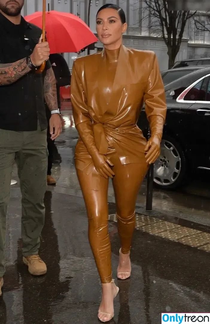 Kim Kardashian nude photo #4579 (KimKardashian / kim_kardashian)