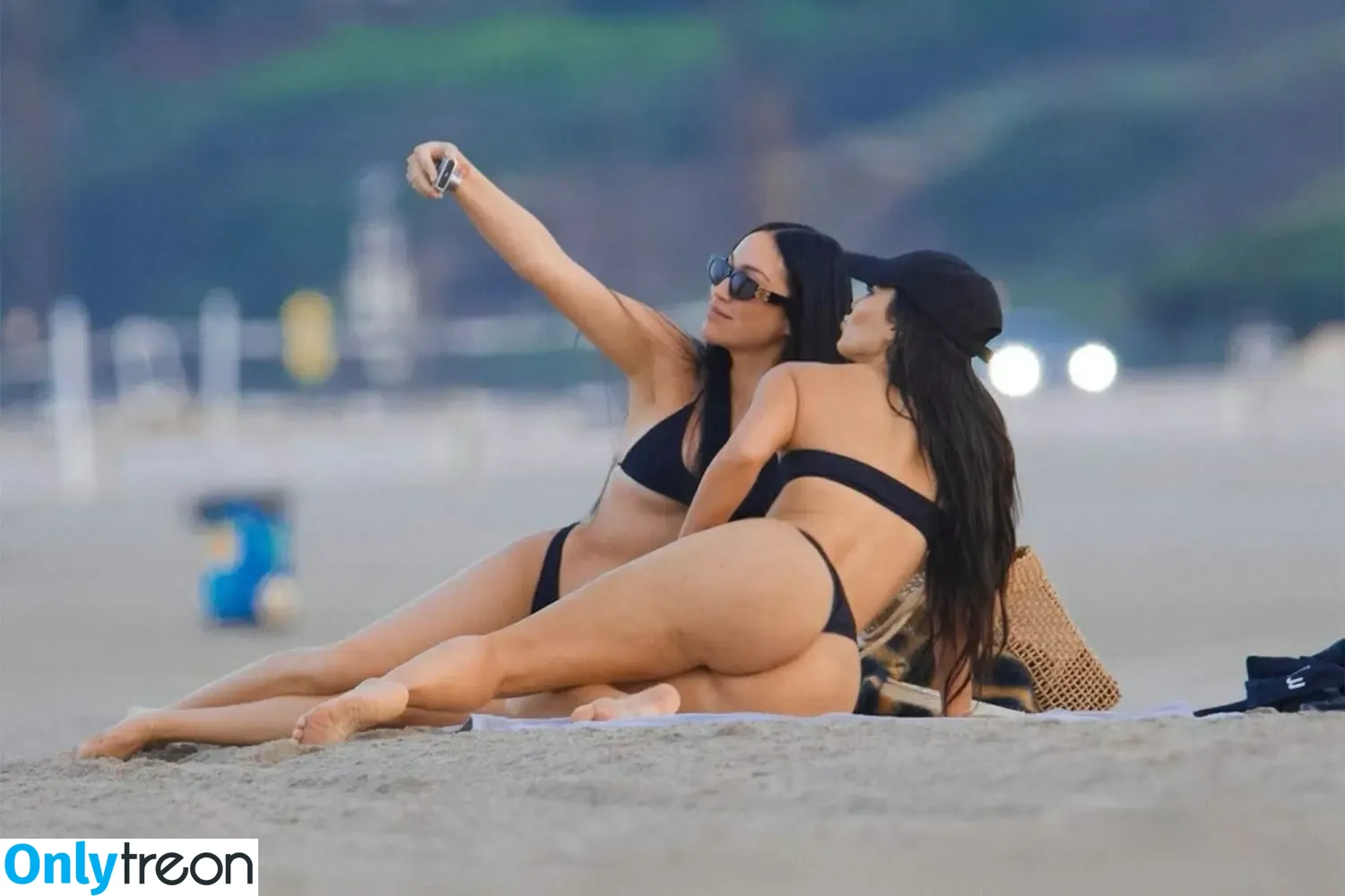 Kim Kardashian nude photo #4630 (KimKardashian / kim_kardashian)