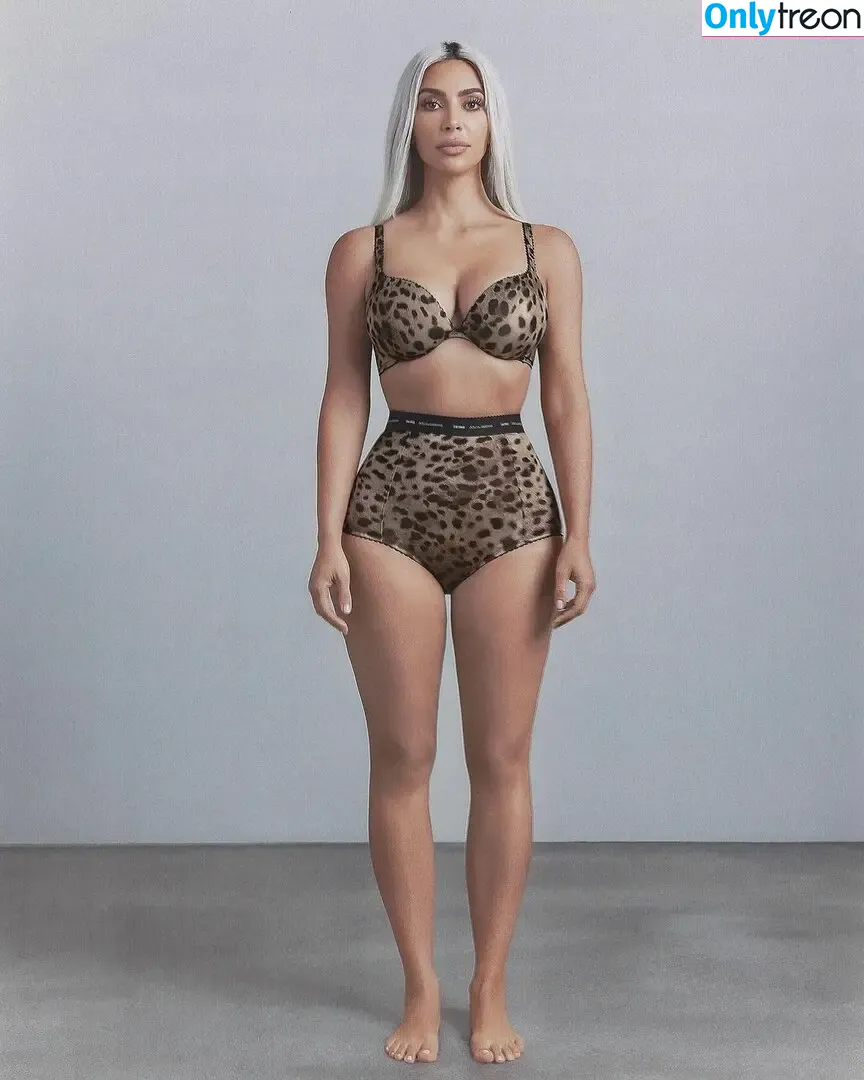 Kim Kardashian nude photo #4657 (KimKardashian / kim_kardashian)