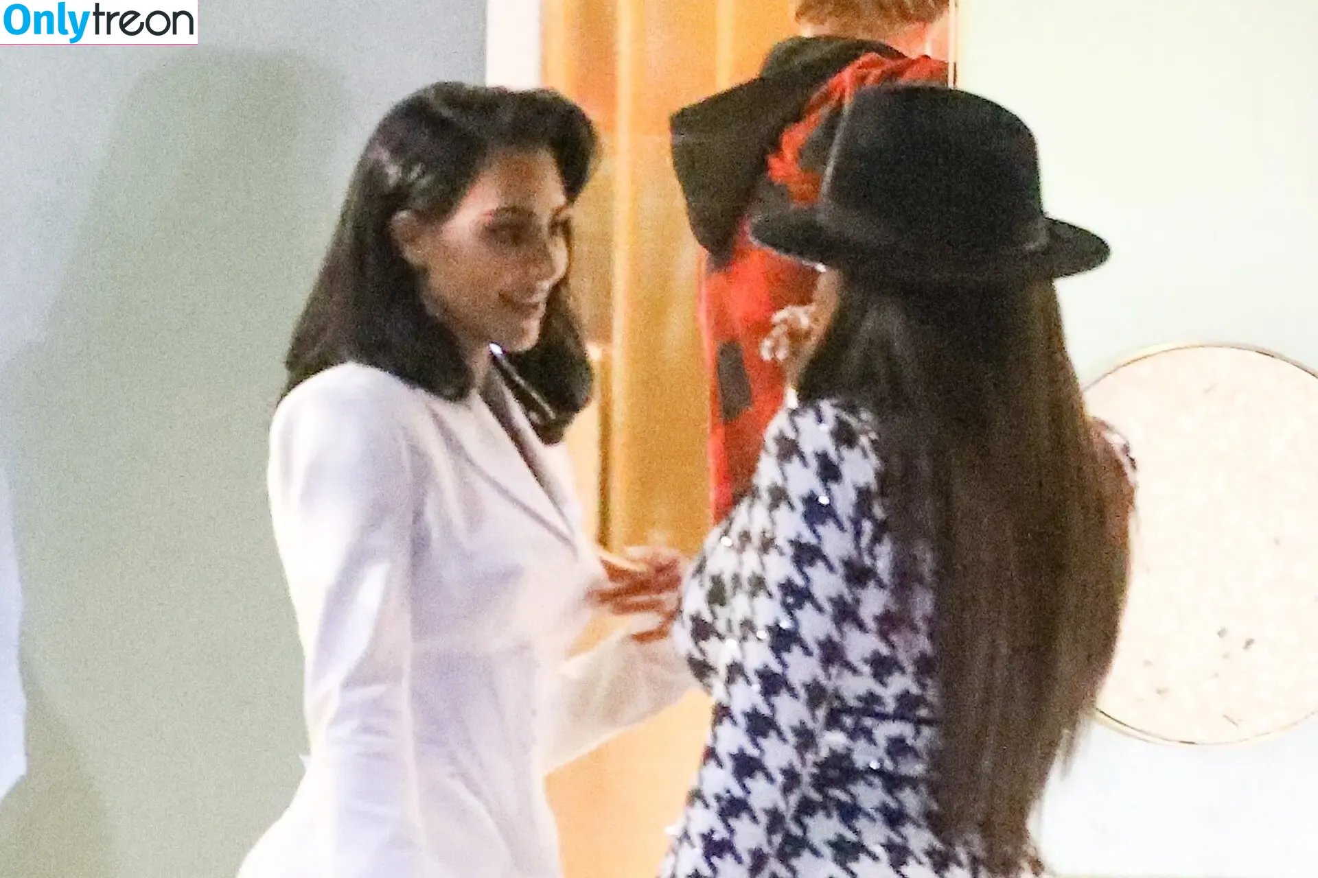 Kim Kardashian nude photo #4773 (KimKardashian / kim_kardashian)