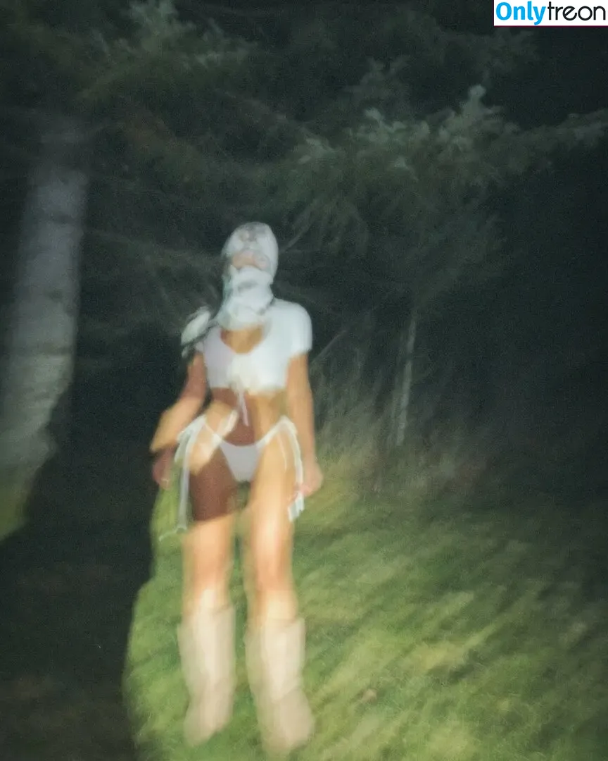 Kim Kardashian nude photo #4835 (KimKardashian / kim_kardashian)