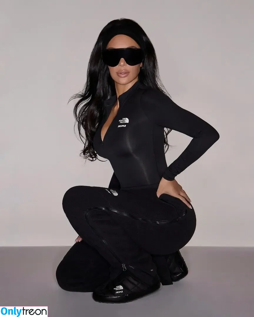 Kim Kardashian nude photo #4872 (KimKardashian / kim_kardashian)