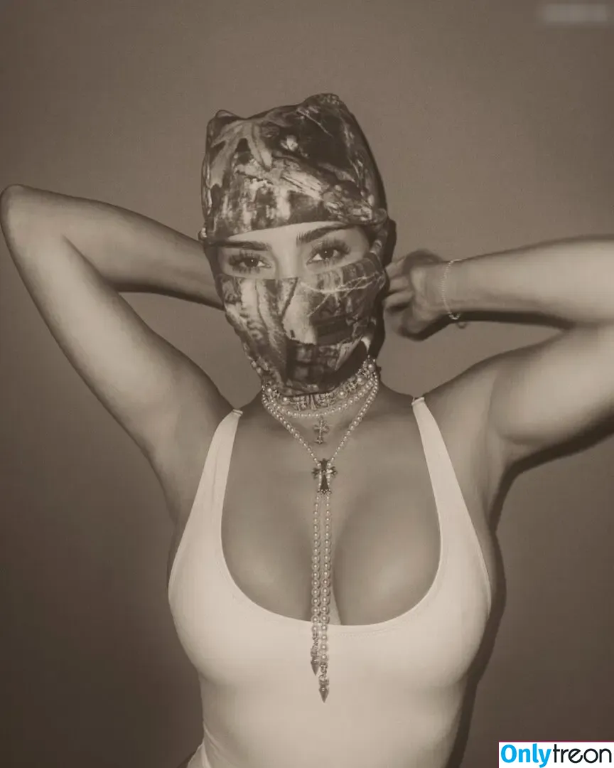 Kim Kardashian nude photo #4878 (KimKardashian / kim_kardashian)