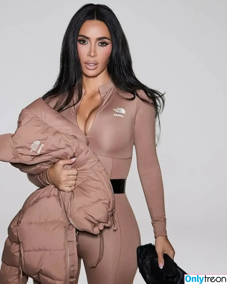 Kim Kardashian nude photo #4886 (KimKardashian / kim_kardashian)