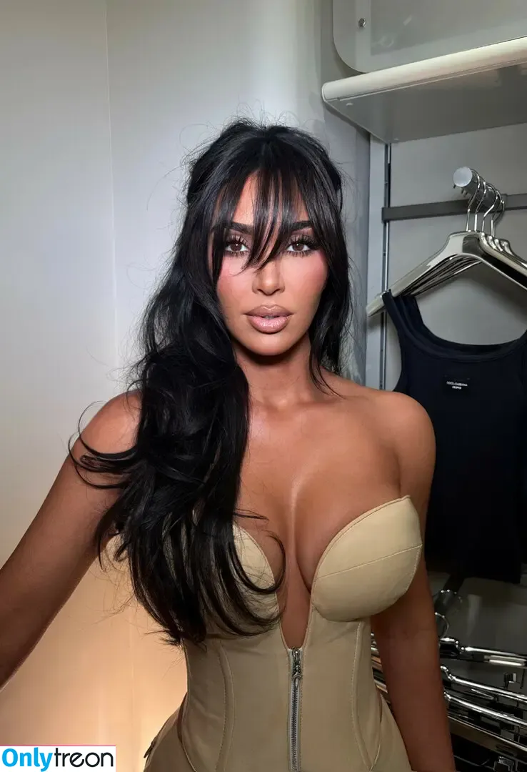 Kim Kardashian nude photo #4893 (KimKardashian / kim_kardashian)