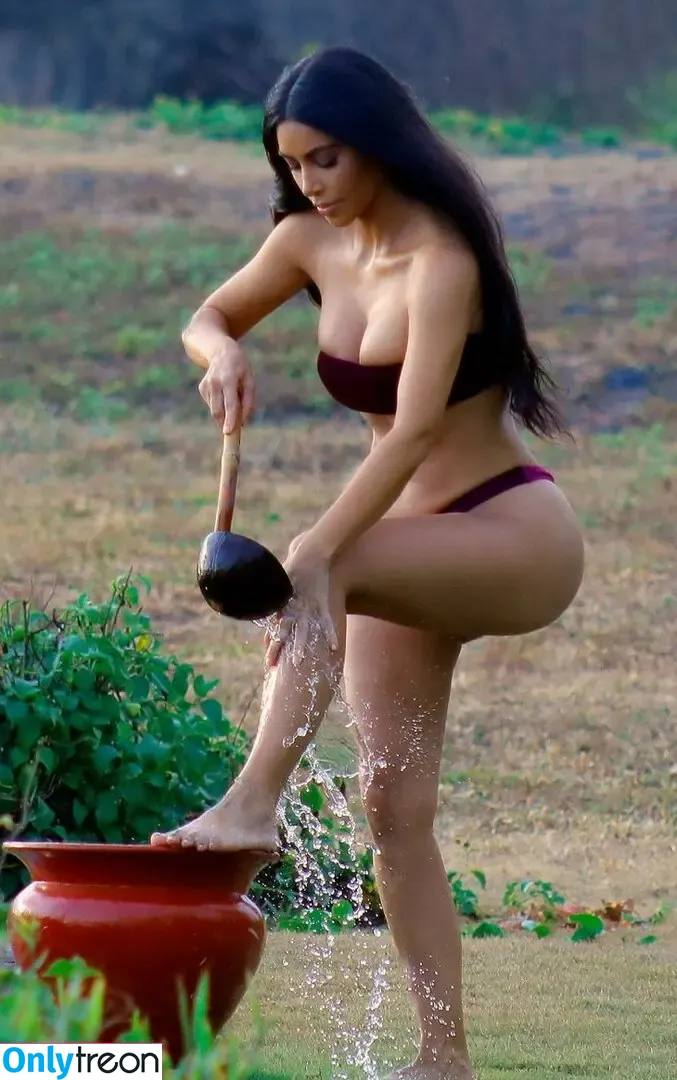 Kim Kardashian nude photo #4950 (KimKardashian / kim_kardashian)