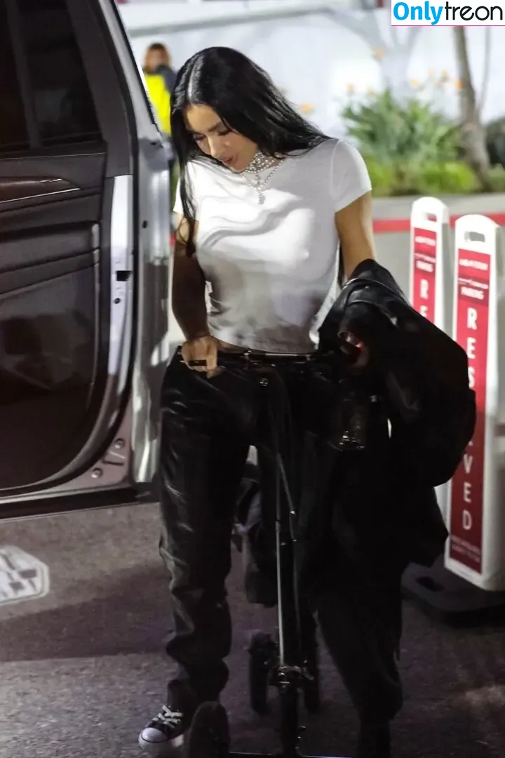 Kim Kardashian nude photo #4975 (KimKardashian / kim_kardashian)