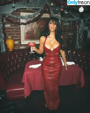 Kim Kardashian / KimKardashian / kim_kardashian nude photo #5005