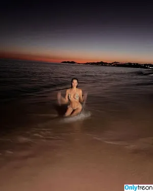 Kim Kardashian / KimKardashian / kim_kardashian nude photo #5104