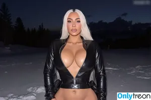 Kim Kardashian / KimKardashian / kim_kardashian nude photo #5129