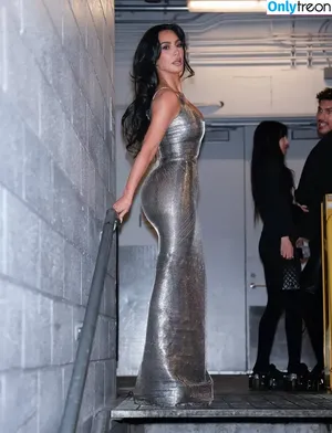 Kim Kardashian / KimKardashian / kim_kardashian nude photo #5203