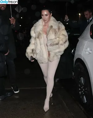 Kim Kardashian / KimKardashian / kim_kardashian nude photo #5254
