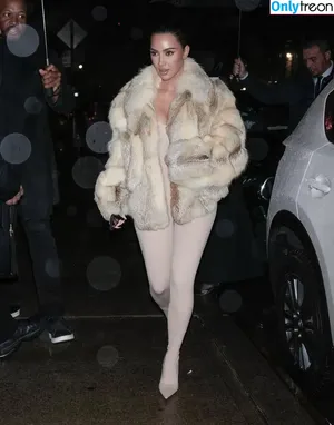 Kim Kardashian / KimKardashian / kim_kardashian nude photo #5255