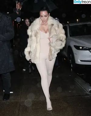 Kim Kardashian / KimKardashian / kim_kardashian nude photo #5257
