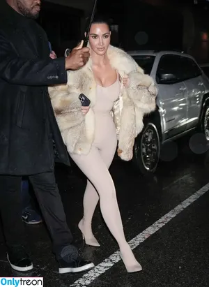 Kim Kardashian / KimKardashian / kim_kardashian nude photo #5261