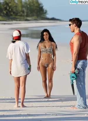Kim Kardashian / KimKardashian / kim_kardashian nude photo #5270