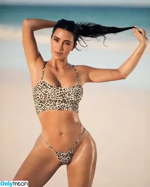 Kim Kardashian / KimKardashian / kim_kardashian nude photo #5354