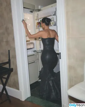 Kim Kardashian / KimKardashian / kim_kardashian nude photo #5399