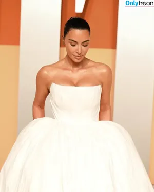 Kim Kardashian / KimKardashian / kim_kardashian nude photo #5414