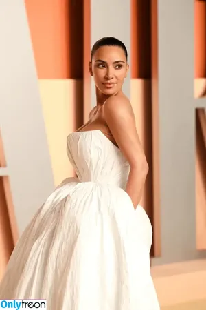 Kim Kardashian / KimKardashian / kim_kardashian nude photo #5417