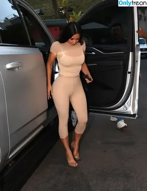 Kim Kardashian / KimKardashian / kimkadarshian nude photo #5605
