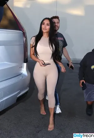 Kim Kardashian / KimKardashian / kimkadarshian nude photo #5611