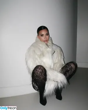 Kim Kardashian / KimKardashian / kimkadarshian nude photo #5690