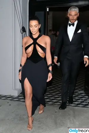 Kim Kardashian / KimKardashian / kimkadarshian nude photo #5695