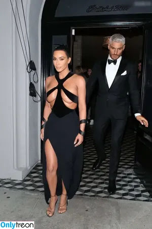Kim Kardashian / KimKardashian / kimkadarshian nude photo #5699