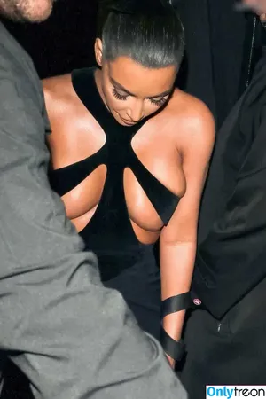 Kim Kardashian / KimKardashian / kimkadarshian nude photo #5701