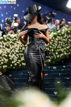 Kim Kardashian / KimKardashian / kimkadarshian nude photo #5724