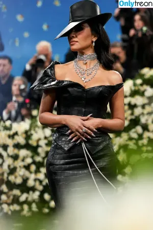 Kim Kardashian / KimKardashian / kimkadarshian nude photo #5737