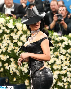 Kim Kardashian / KimKardashian / kimkadarshian nude photo #5743