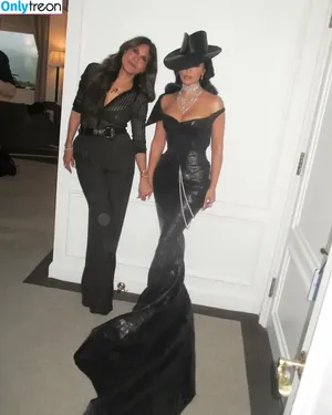 Kim Kardashian / KimKardashian / kimkadarshian nude photo #5765