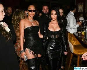Kim Kardashian / KimKardashian / kimkadarshian nude photo #5787