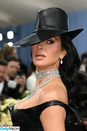 Kim Kardashian / KimKardashian / kimkadarshian nude photo #5797