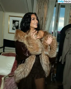 Kim Kardashian / KimKardashian / kimkadarshian nude photo #5824