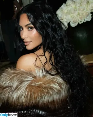Kim Kardashian / KimKardashian / kimkadarshian nude photo #5832