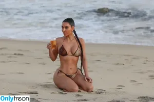Kim Kardashian / KimKardashian / kimkadarshian nude photo #5889