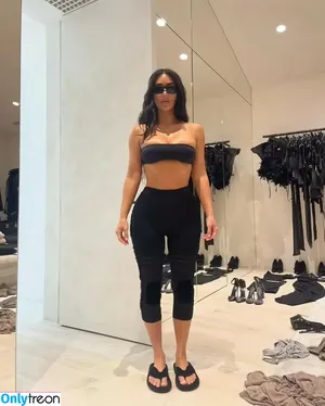 Kim Kardashian / KimKardashian / kimkadarshian nude photo #5923