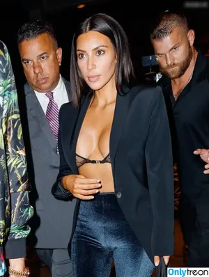 Kim Kardashian / KimKardashian / kimkadarshian nude photo #5939
